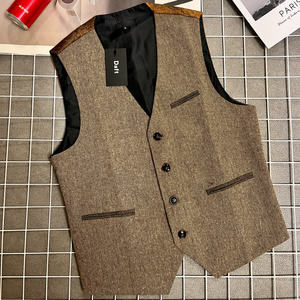 
Japanese ins retro leather vest men Ami Kaji multi-pocket V-neck short single-breasted horse clip vest vest trendy
