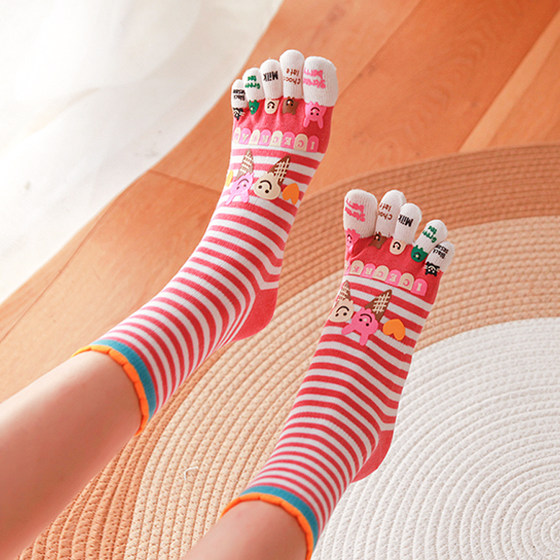 Five -Fingers socks female mid -cotton cotton medium stripe cute cartoon five -toed socks women's socks seamless lines
