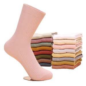 
Platinum embroidered Xinjiang cotton socks for women in spring and autumn, sweat-absorbent, deodorant, comfortable, Korean style college-style boneless mid-tube socks