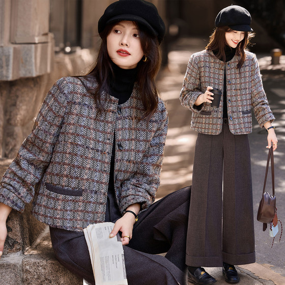 
Awakening Paradise thickened down woolen coat and trousers suit 2025 winter new women's two-piece set