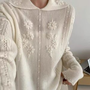 
Korean high school girl sweater round neck pullover sweater for women loose slimming versatile age-reducing long-sleeved sweater top