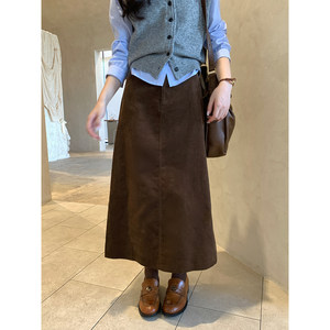 
Even Yiwen [Chestnut Cake] Korean style high-smart non-exposed leg wear with elegant corduroy coffee-colored skirt