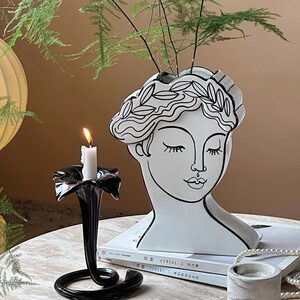 
Retro hand-painted ceramic vase living room high-end flower arrangement light luxury flower arrangement high-value medieval home decoration ornaments