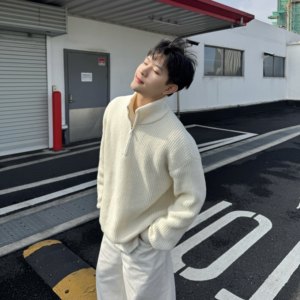 
Feixingji half-zip sweater jacket for men in autumn and winter with American style lazy style solid color casual sweater for couples