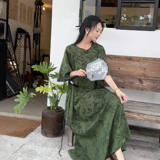 
2024 new cotton silk dress for women summer waist-hugging thin sweet floral V-neck large pose artificial cotton vacation skirt