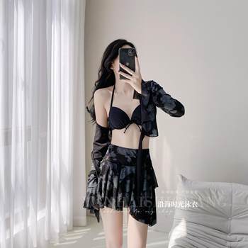 Sexy bikini split swimsuit four -piece high -level sense
