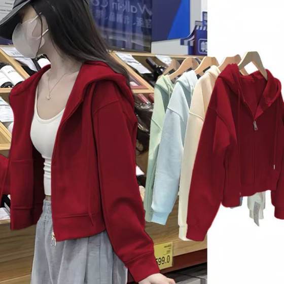 
Red zipper hooded cardigan sweatshirt for women in autumn, slim and slim, small person, right shoulder short top, thickened jacket