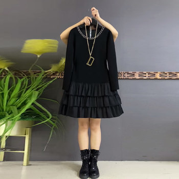 
Round neck drilling dots and three-layer flying dress