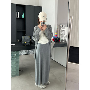 
Spring and Autumn New Gray Knitted Skirt Feminine Loose Slim Skirt Designed A-Line Skirt