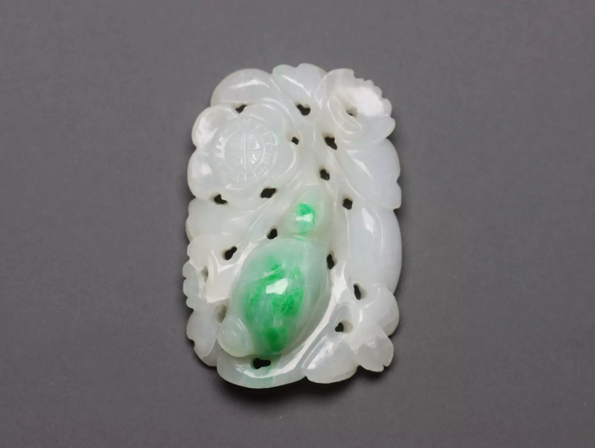 精品清代和田玉蝴蝶佩