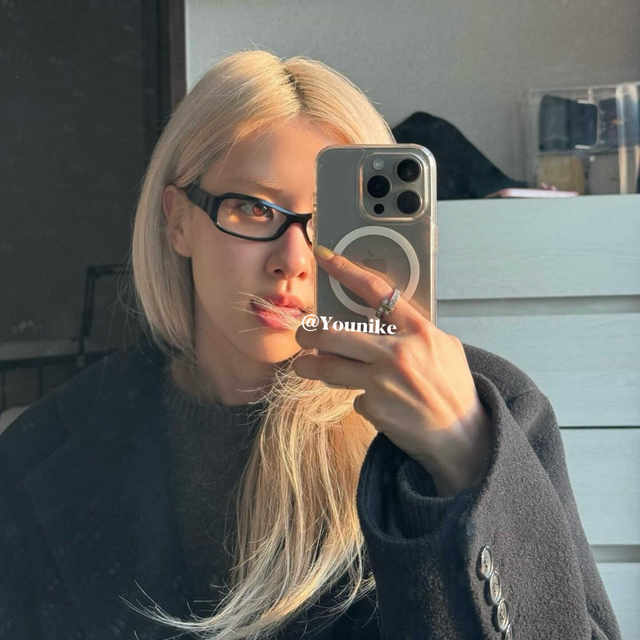 Park Caiying ros same style simple transparent magnetic wireless charging suitable for iPhone16pro/15promax protective case Apple 17air mobile phone case 17promax protective case 13/14 case