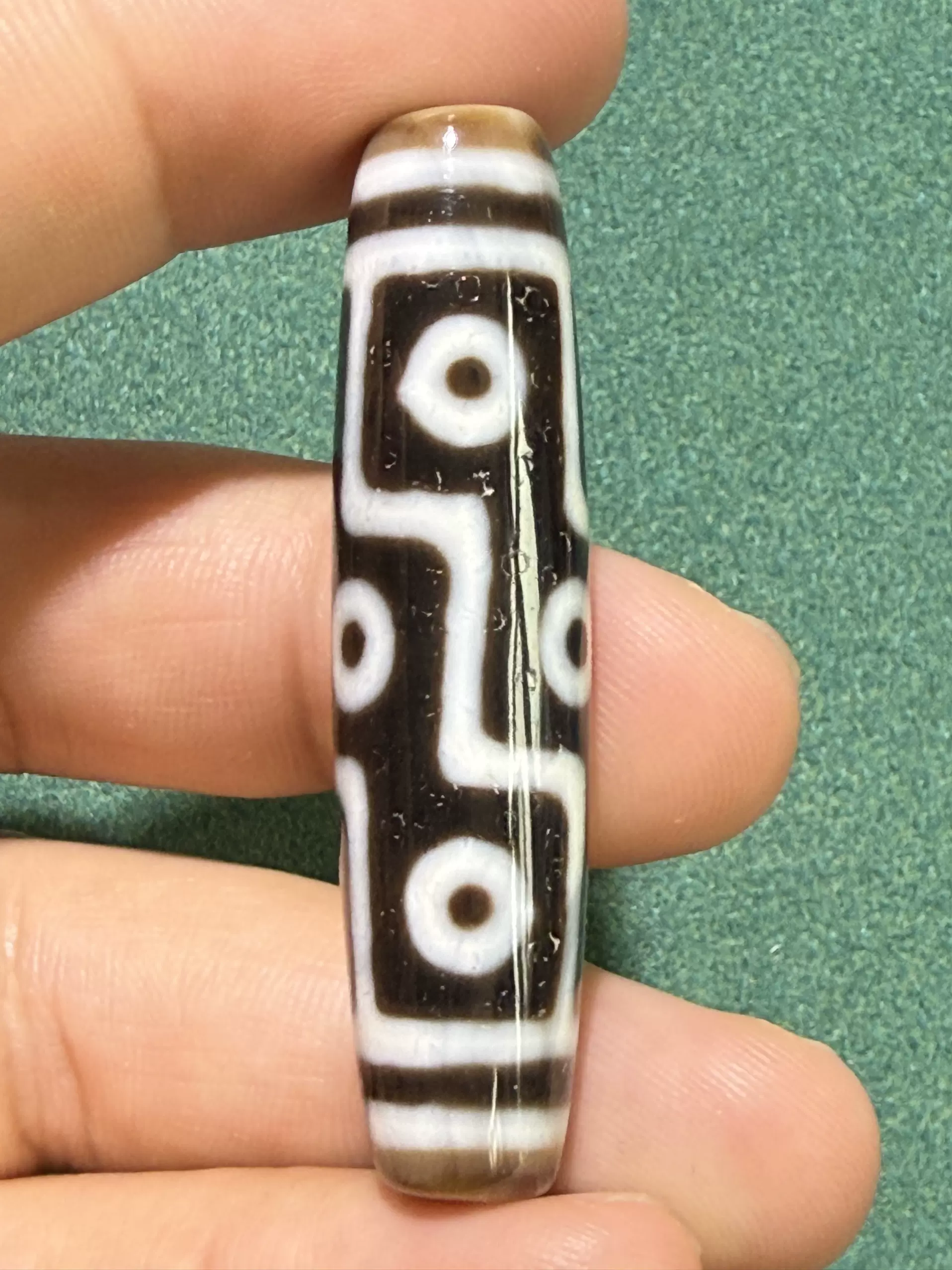 ⭕️ 台湾の上肯購入　高品質【十字六眼天珠】　本物瑪瑙石保証品80000円以上の品 台湾上肯天珠一代台湾至纯上肯5A牙黄折线九眼白化页岩玛瑙项链