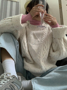 
Huanghuang Home Niche Design Twist Sweater Jacket 2025 Autumn New Base Knitted Pullover Top for Women