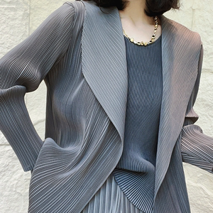 
Post-00 2026 New Women's Jacket Women's Spring and Autumn Miyake Texture Versatile High-Quality Pleated Cardigan Women
