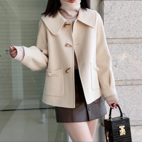 High-end double-sided velvet coat for women short style 2025 autumn and winter new horn button small loose woolen coat for women