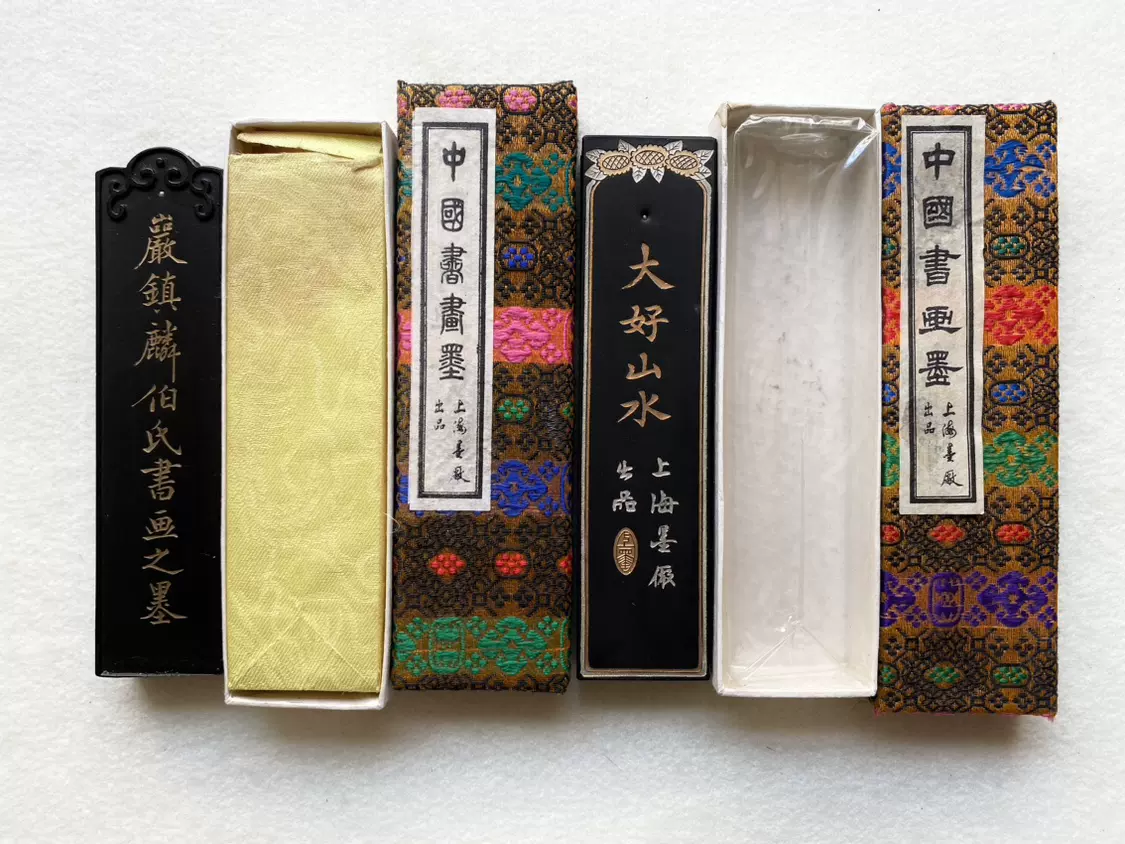中国 高級墨　報春面墨　徽州欽具墨敝出品　超漆煙 中国 高級墨 報春面墨 徽州欽具墨敝出品 超漆煙