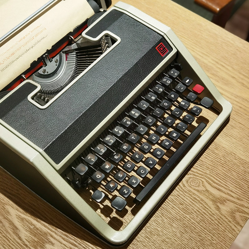 OLIVETTI Ÿڱ LETTERADL  Ű Żƻ Ʈ ÷  -