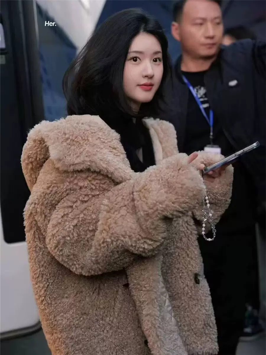 赵露思同款慵懒风软糯连帽羊羔毛绒外套女2024冬加厚皮草大衣棉服 