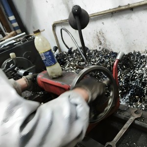 
Mechanical processing lathe hard shaft single piece customized hardware small parts stainless steel bushing CNC turning spline wire cutting