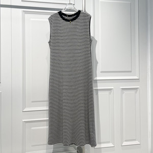 
Casual style versatile relaxed sleeveless striped vest dress for women 2025 spring and summer new tall and slim T-shirt long skirt