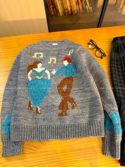 
Korean designer model! Childlike retro dancing note crochet round neck shoulder wool sweater for women