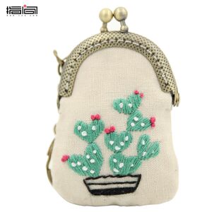 
Necklace Handmade IY Embroidery Mouth Gold Bag Hanging Ornament Creative Embroidery Gift Women's Fabric Embroidery Kit Sweater Chain