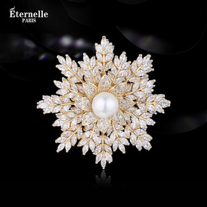 
Eternelle French eternal design corsage female temperament snowflake brooch high-end exquisite scarf button gift