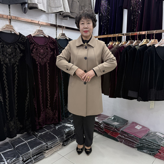 Middle-aged and elderly autumn new lapel windbreaker jacket women's mid-length 2025 casual temperament solid color mother's mid-length
