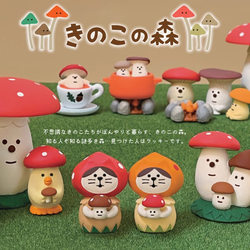 Cat-Themed Christmas Gift Japanese-Style Cat Little Red Riding Hood Mushroom Forest Party Ornament Christmas-Themed Figurine