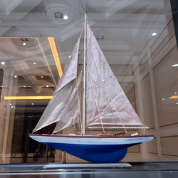Solid Wood Sailboat Simulation Modern Single-pole Ship Model Home Porch Decoration Creative Personality Shopping Mall Activity Props