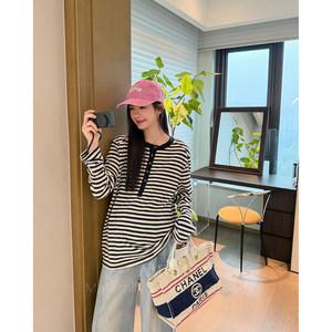 
AMUM Maternity Wear Logbook~Striped Henley Collar Slim Korean Blogger Style Fashionable Breathable Top