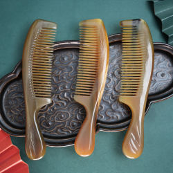 Natural Raw Buffalo Horn Handle Comb for Women, Full Moon Comb, Bag Comb, Anti-Hair Loss, for Home Use