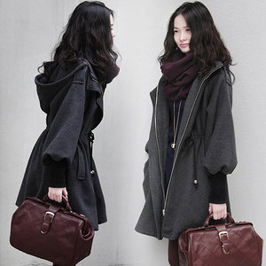 
Woolen coat women's mid-length autumn and winter small sheep cashmere high-end Hepburn style hooded quilted thickened coat