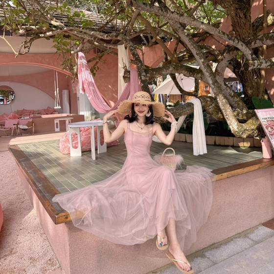 
[Powder Mist Sea] Niche fairy suspender dress high waist vacation long skirt