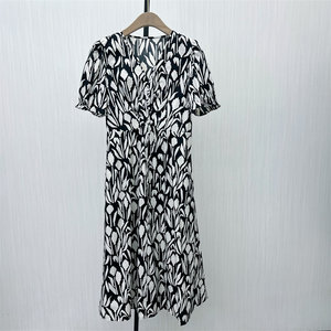 
C2025 summer new product French floral dress female temperament looks slim and fresh A-line tea skirt 7310