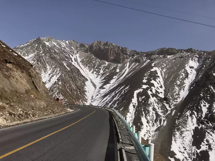 飞雪峡谷图片