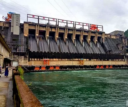 新安江水上观坝