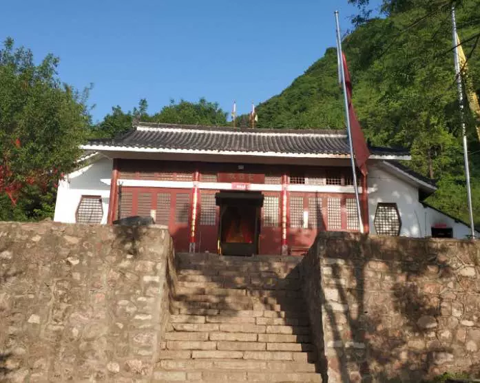 铁顶山风景区