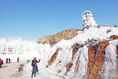 首届冰雪嘉年华图片