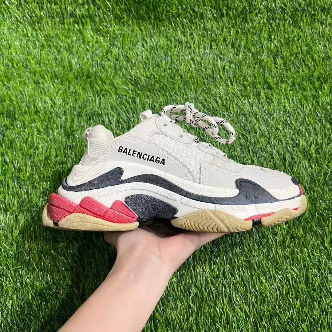 Balenciaga triple cheap s taobao