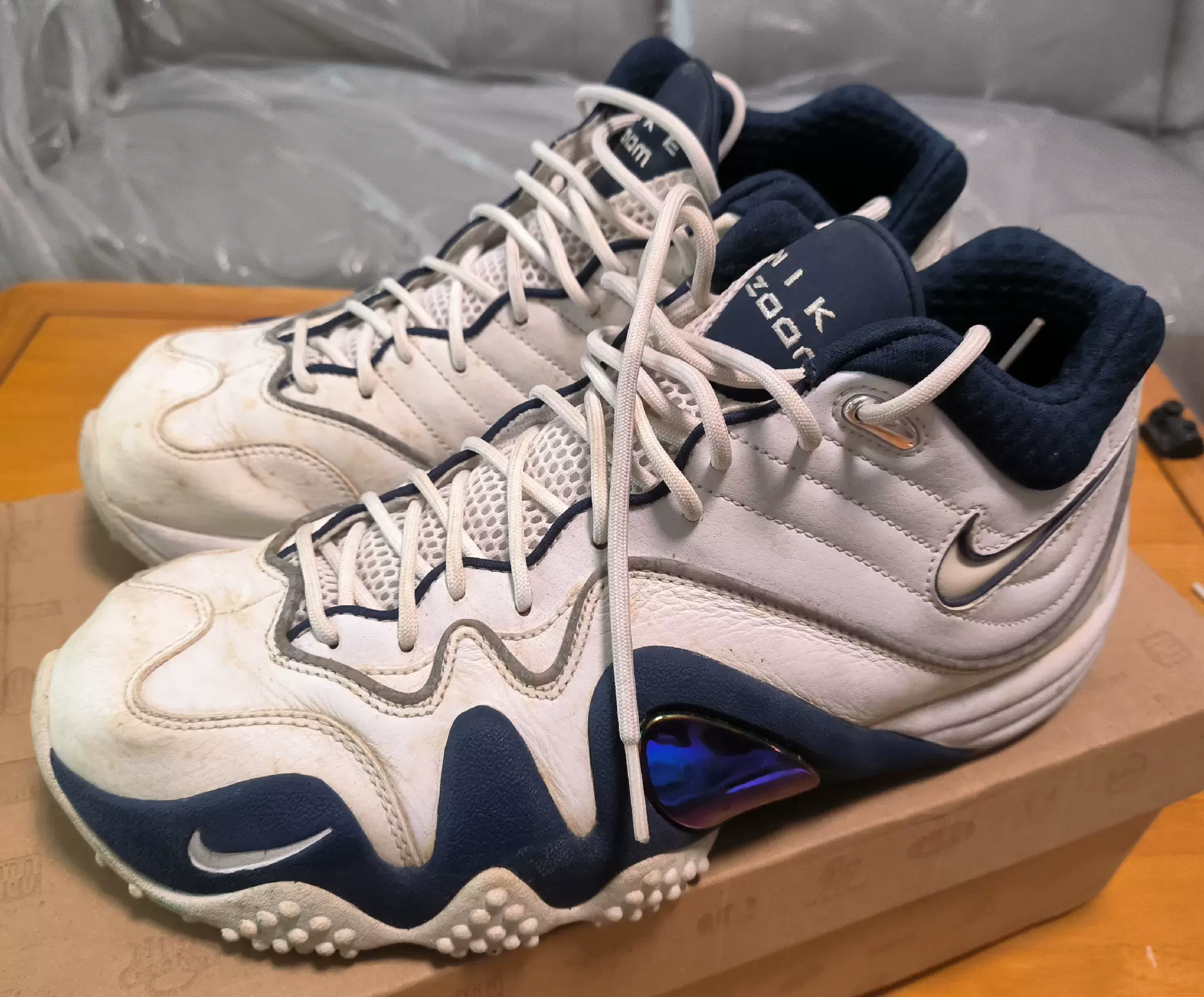 NIKE ZOOM UPTEMPO V PREMIUM-