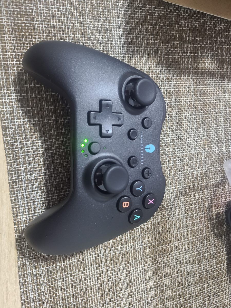 雷神G40适配Switch手柄，无线有线双模式，游戏玩家推荐