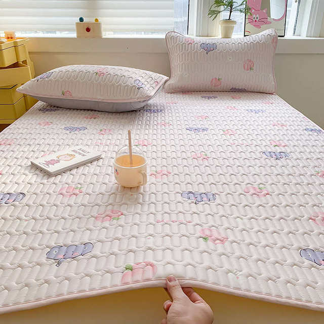 
Silk plastic latex silicone mother and baby new three-piece set 2024 children's air conditioner a bed sheet mat ice pad summer