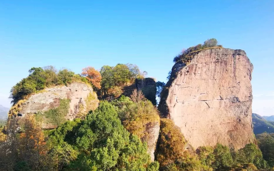 东西岩风景区图片