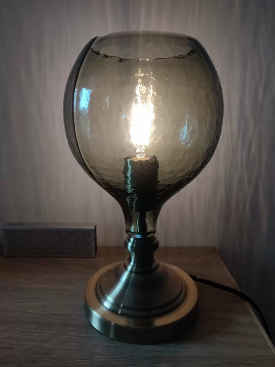 出口美国床头灯 锻打纹玻璃 暖光 放房间非常温馨有