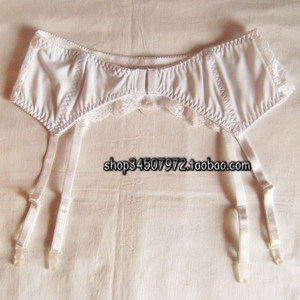 The new European and American original red silk slippery satin width bud double buckle can adjust the stockings long socks, non -slip hanging strap
