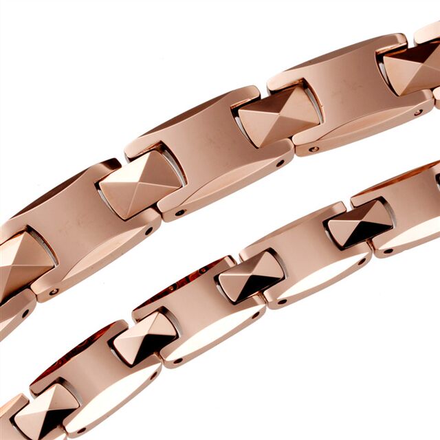 Genuine Taiwan health titanium titanium magnetic tungsten steel color gold couple bracelet Koto anti -radiation fashion men's and women's jewelry bracelet
