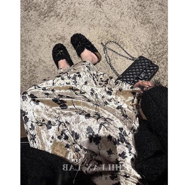 Retro champagne golden print velvet skirt women autumn and winter mid -length A -line skirt high waist and thin large umbrella skirt