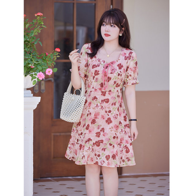 Large size women's floral chiffon dress 2023 summer new French square collar slim and fat mm lotus leaf sling skirt