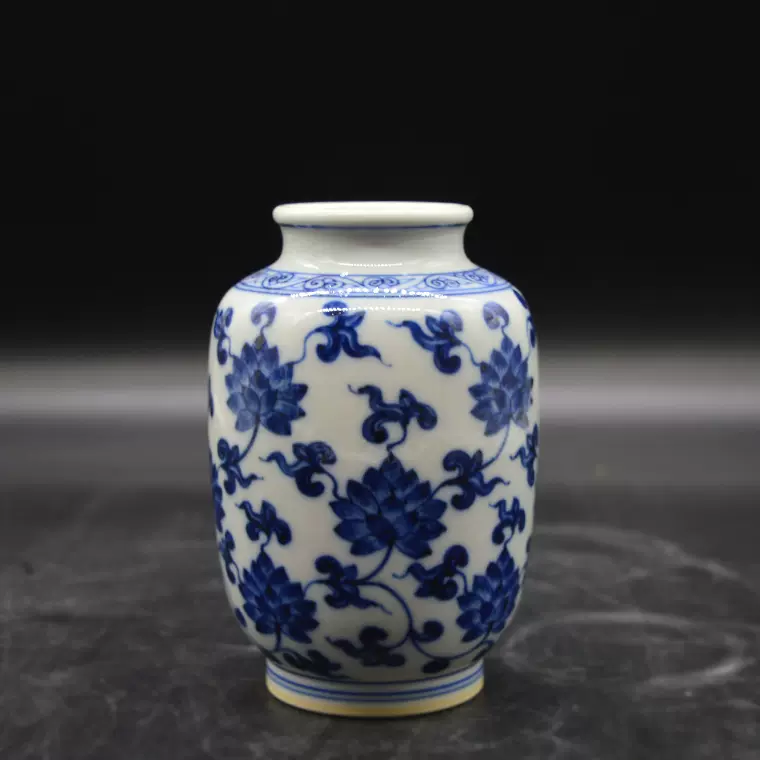 大清乾隆年制粉彩九桃天球瓶寿桃天球瓶摆件